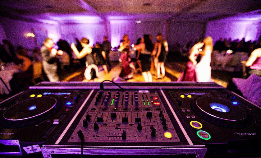 Local DJ Services in Philadelphia and New Jersey